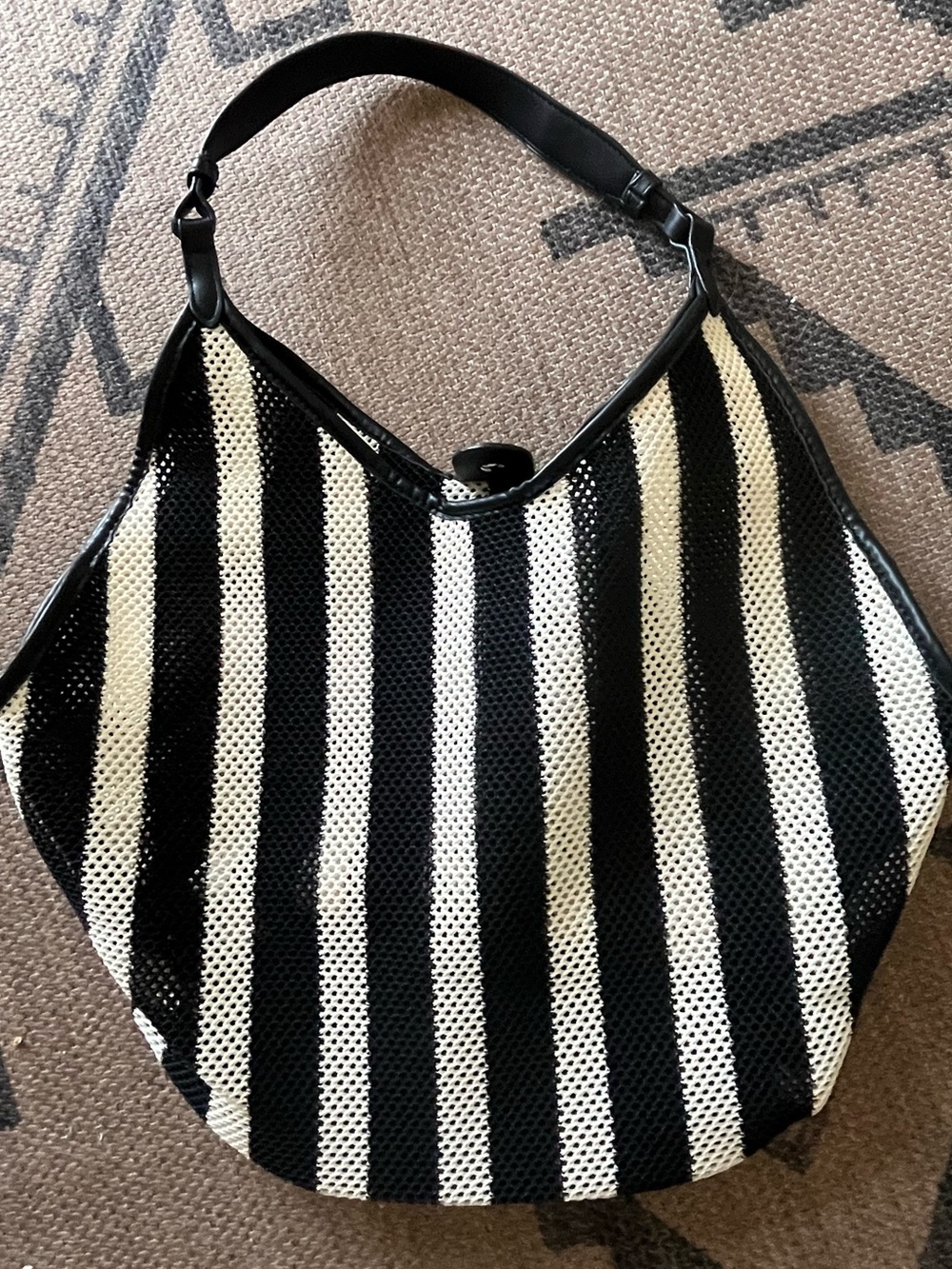 Commense Black and White Striped Shoulder Bag